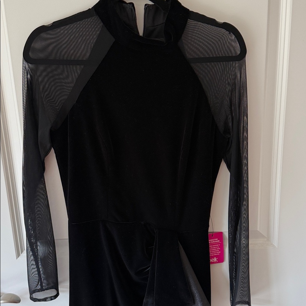 BETSY AND ADAM Black Velvet Long Sleeve Gown Dress - Picture 2 of 9